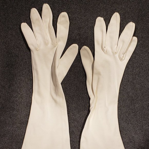 Accessories Vintage Full Length White Linen Gloves Dates From 1971980